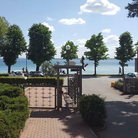 Le Rive Apartment Десенцано дел Гарда Екстериор снимка