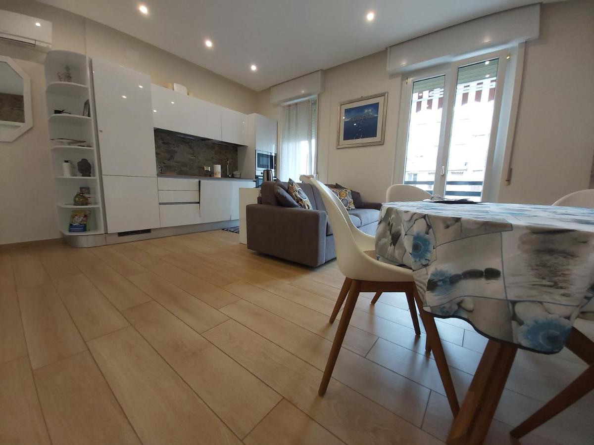 Le Rive Apartment Десенцано дел Гарда Екстериор снимка