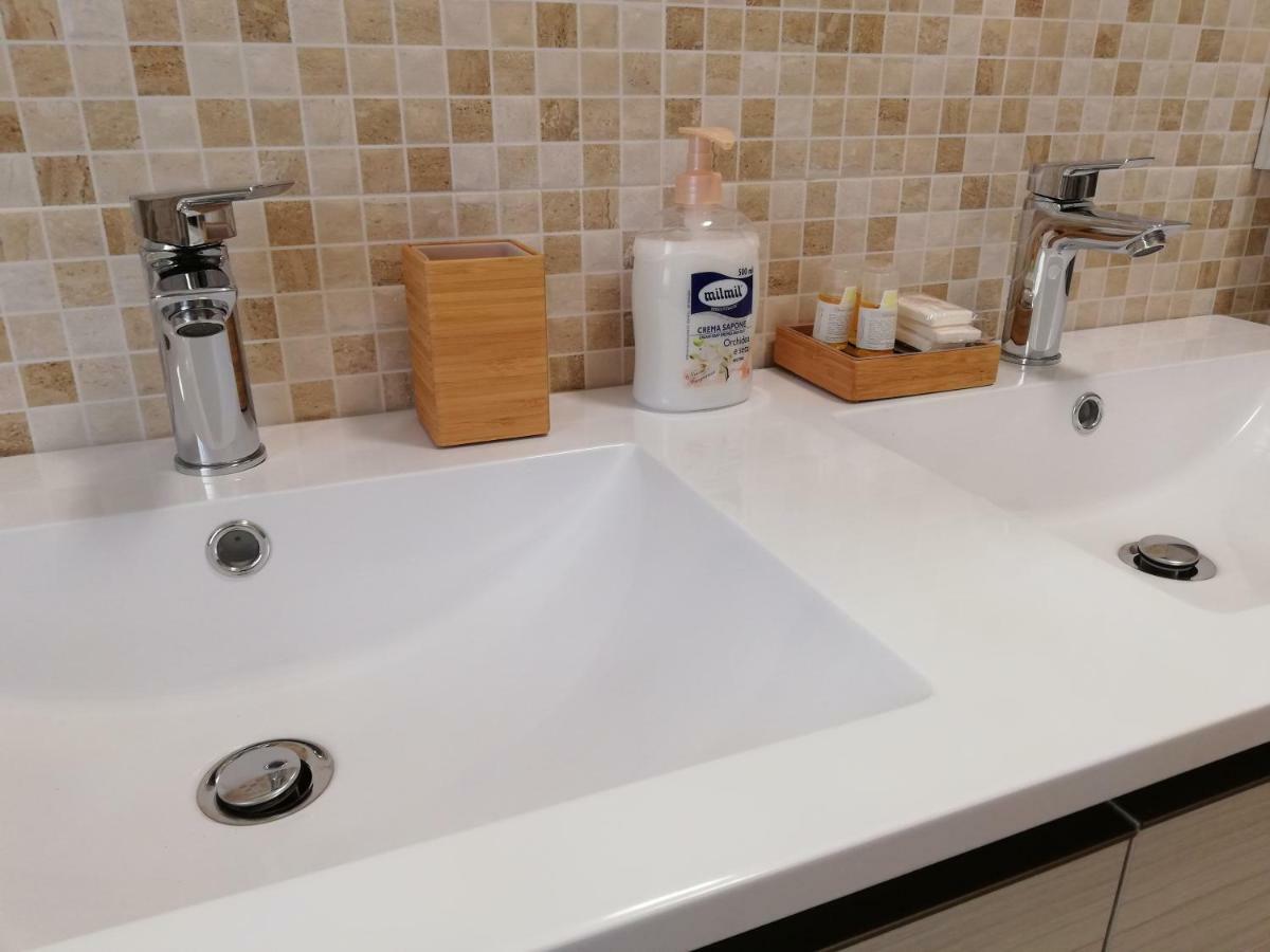 Le Rive Apartment Десенцано дел Гарда Екстериор снимка